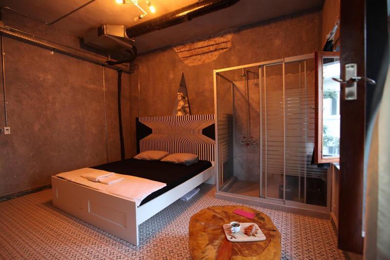 Role Street Hostel Antalya Buitenkant foto